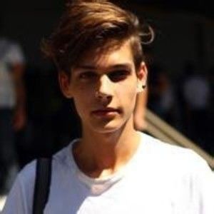 Meet your Posher, Damon